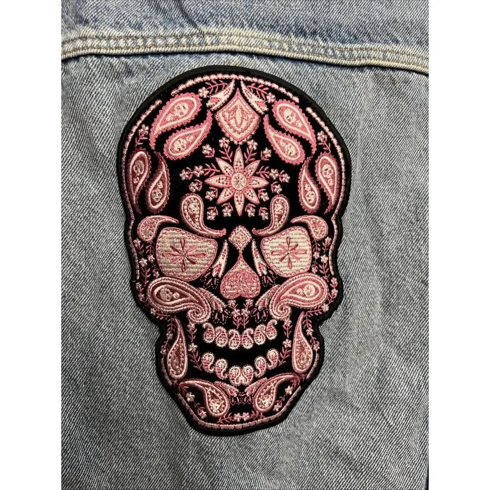Levi’s Womens Medium Frayed Denim Vest Biker Patches Skull - Picture 8 of 13